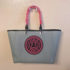 Tous tote